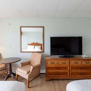 Beachside Two Queens 1st Floor